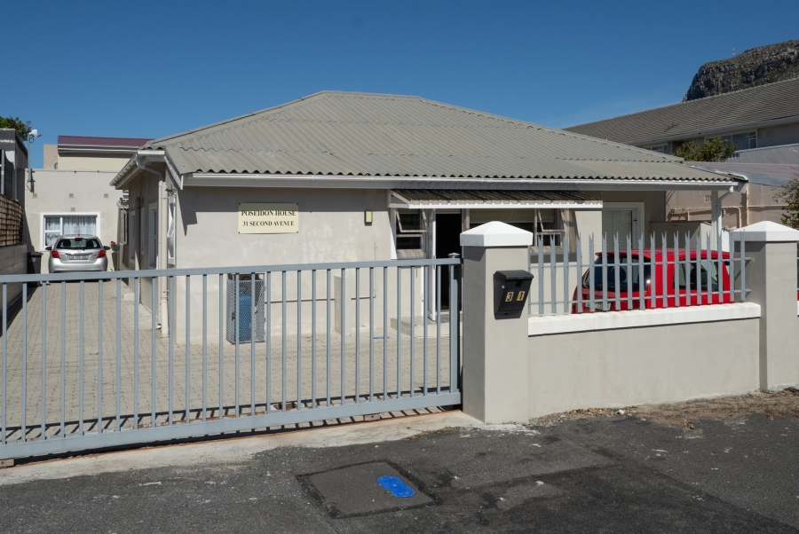 1 Bedroom Property for Sale in Fish Hoek Western Cape